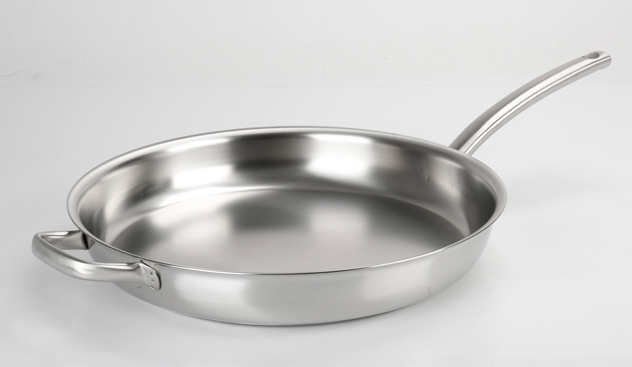 Image de Grande Poêle BACCHUS PRO en acier inoxydable qualité professionnelle Ø 34 cm - tous feux dont induction - Manche ergonomique Thermo-résistant + Poignée ajustée - Fond triple épaisseur